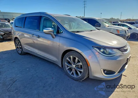 2017 Chrysler Pacifica Limited z USA, uszkodzony, nr VIN 2C4RC1GG7HR608221
